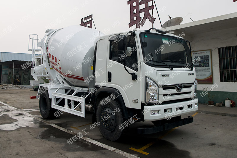 三環(huán)創(chuàng)客6方小型攪拌車(chē)
